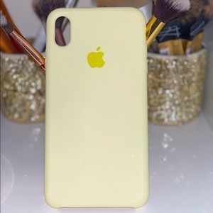 APPLE LOGO NEW Soft Silicone iPhone case XS MAX💛